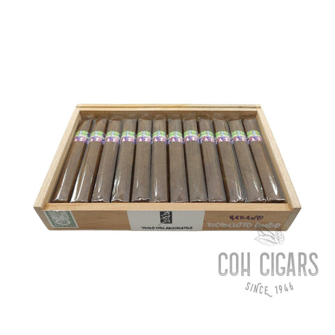 Tres Delincuentes Habano Robusto | Box 24 | Cavalier Geneve cigar - HK CohCigars Tres Delincuentes Habano Robusto | Box 24 | Cavalier Geneve cigar - HK CohCigars