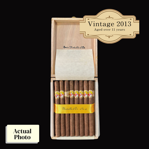 Vintage 2013 | La Gloria Cubana Medaille Dor No.4  | Box 25 (Box Code: MUR AGO 13)