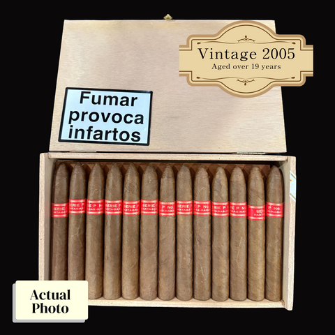 Vintage 2005 | Partagas Serie P No.2  | Box 25 (Box Code: PMR OCT 05)