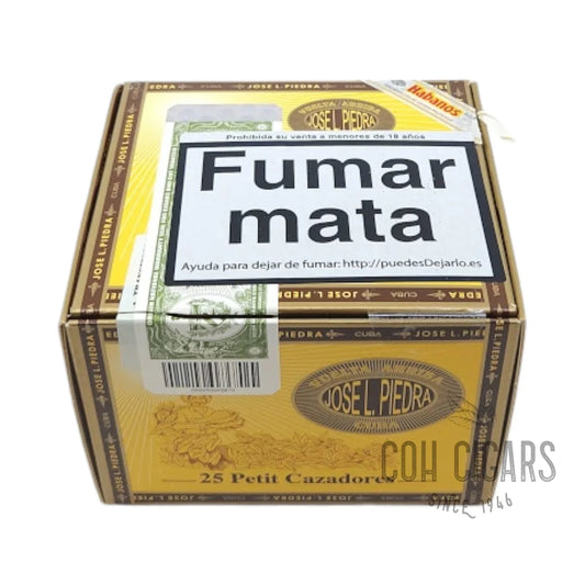 Petit Cazadores | Box 25 | Jose L. Piedra cigar