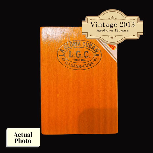 Vintage 2013 | La Gloria Cubana Medaille Dor No.4  | Box 25 (Box Code: MUR AGO 13)(Ref: SN10001032)