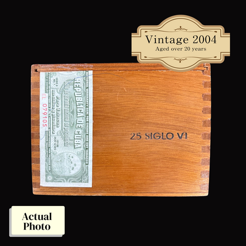 Vintage 2004 | Cohiba Siglo VI  | Box 25 (Box Code: MK0 ABr 04)