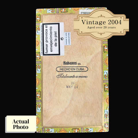 Vintage 2004 | Romeo Y Julieta Exhibicion No.4  | Box 25 (Box Code: OFL MAY 04)