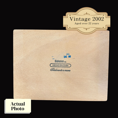 Vintage 2002 | Cohiba Seleccion Reserva  | Box 30 (Box Code: ARA DIC 02)