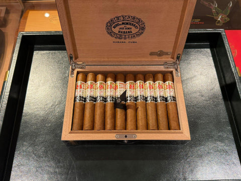 Hoyo de Monterrey Epicure 2 Circa 2018 | Epicure No.2 Reserva Cosecha 2012 | Box 20 | Hoyo de Monterrey cigar (Display model - No outer box, no felt cover) - HK CohCigars -雪茄
