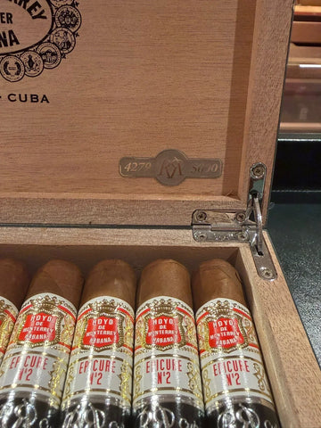 Hoyo de Monterrey Epicure 2 Circa 2018 | Epicure No.2 Reserva Cosecha 2012 | Box 20 | Hoyo de Monterrey cigar (Display model - No outer box, no felt cover) - HK CohCigars -雪茄