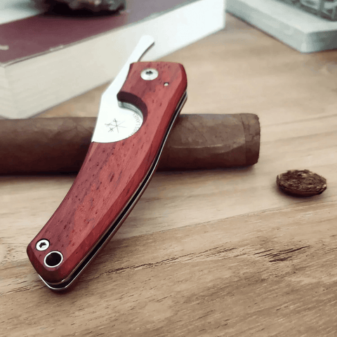 LES FINES LAMES | Cutter LE PETIT - Padauk - HK CohCigars