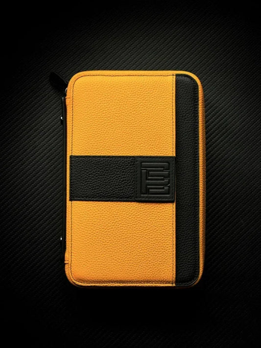 PROJECTCARBON leather series - "BLACK MUSTARD" Travel Case - HK CohCigars -雪茄