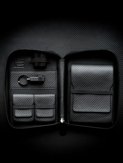 PROJECTCARBON | DRI CARBON SERIES - CARBON FIBER BLACK DESIGN TRAVEL CASE - HK CohCigars -雪茄