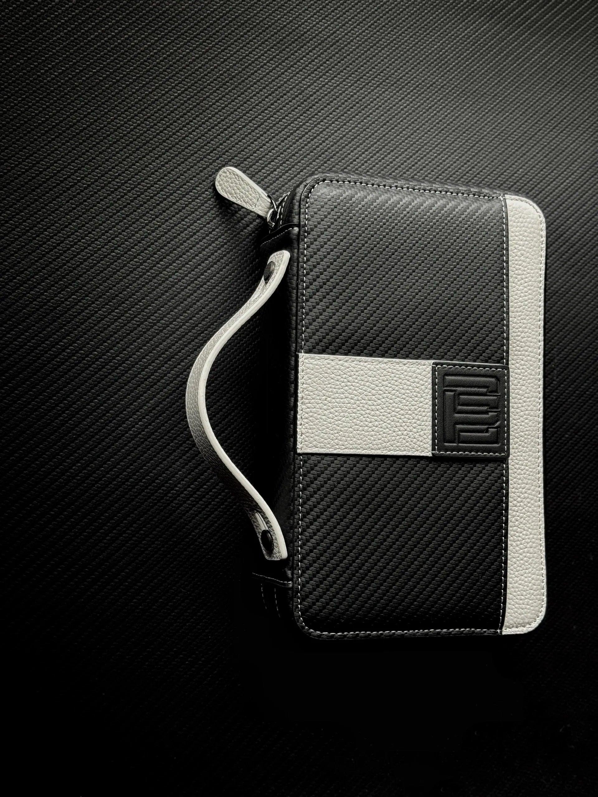 PROJECTCARBON | DRI CARBON SERIES - PANDA V4 CARBON FIBER DESIGN TRAVEL CASE - HK CohCigars -雪茄