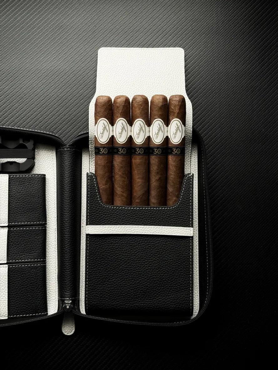 PROJECTCARBON | LEATHER SERIES - PANDA V2 TRAVEL CASE - HK CohCigars