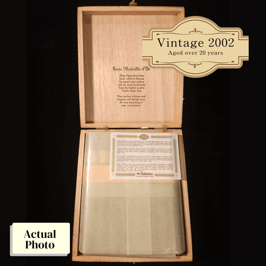Vintage 2002 | La Gloria Cubana Medaille Dor No.2 | Box 25 (Box Code: OSU OCT 02) - HK CohCigars