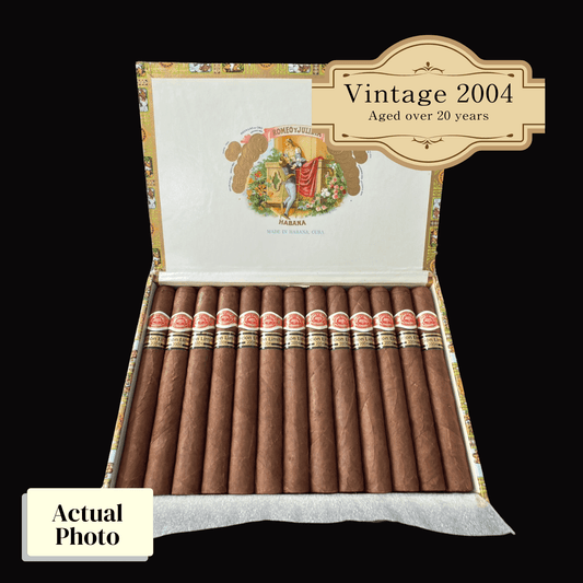 Vintage 2004 | Romeo Y Julieta Hermosos No.2 | Box 25 (Box Code: F00 OCT 04)(ref:SN00008781) - HK CohCigars