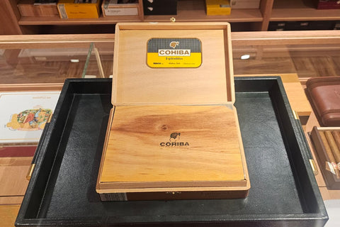Vintage 2007 | Cohiba Esplendidos Box 25 (Slight Damage)(SN10011415)(7 Sticks Damaged - non-refundable item) - HK CohCigars -雪茄
