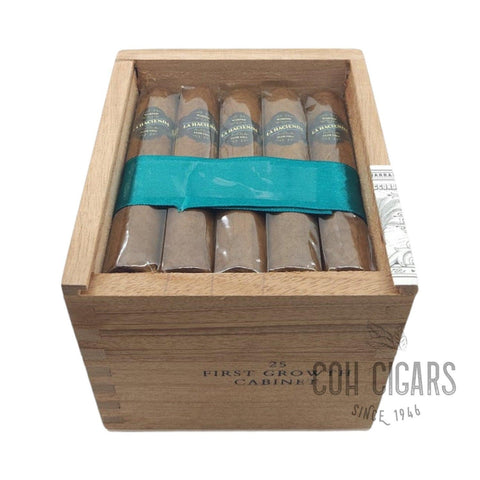 Warped Cigar | La Hacienda First Growth | Box 25 - hk.cohcigars