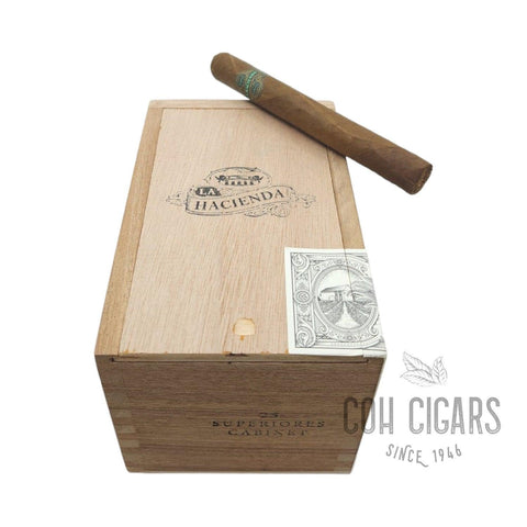 Warped Cigar | La Hacienda Superiores | Box 25 - hk.cohcigars