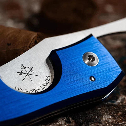 LES FINES LAMES | Cutter LE PETIT - Anodized Aluminium Blue - HK CohCigars