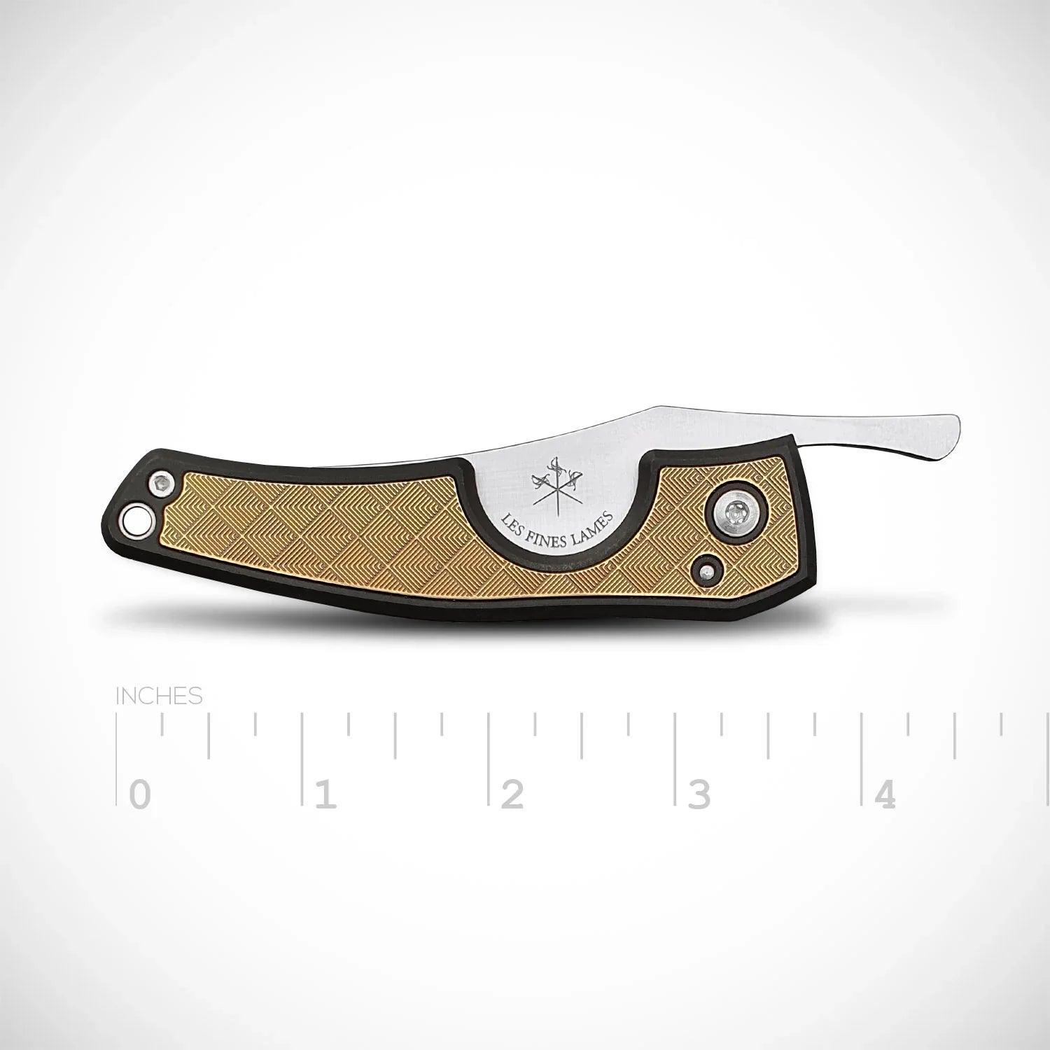 LES FINES LAMES | Cutter LE PETIT - Brass Leaves - HK CohCigars