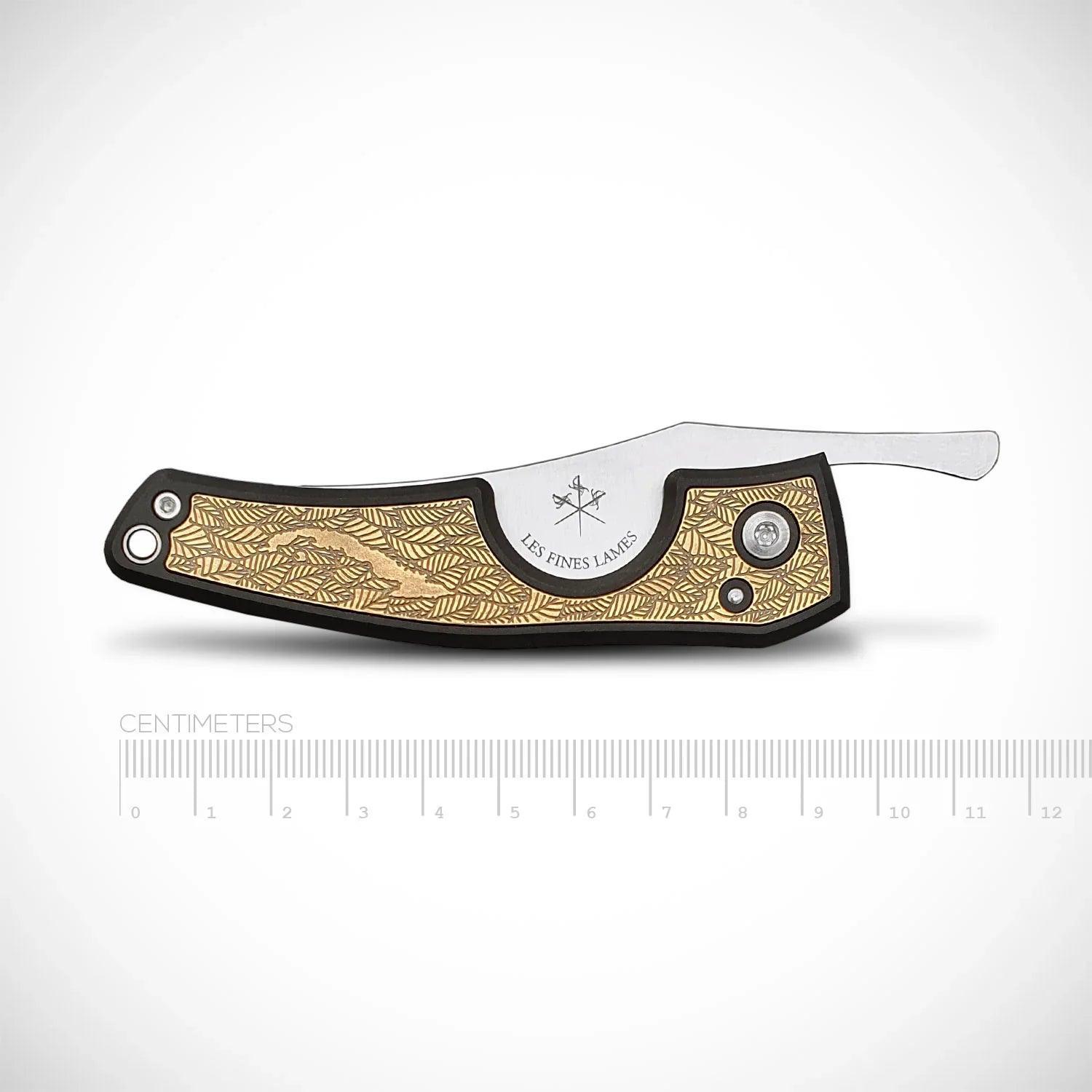 LES FINES LAMES | Cutter LE PETIT - Brass Leaves II - HK CohCigars