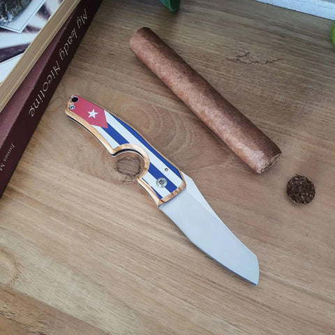 LES FINES LAMES | Cutter LE PETIT - Flag Cuba Light - HK CohCigars