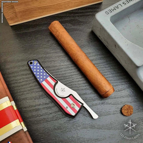 LES FINES LAMES | Cutter LE PETIT - Flag USA Dark - HK CohCigars