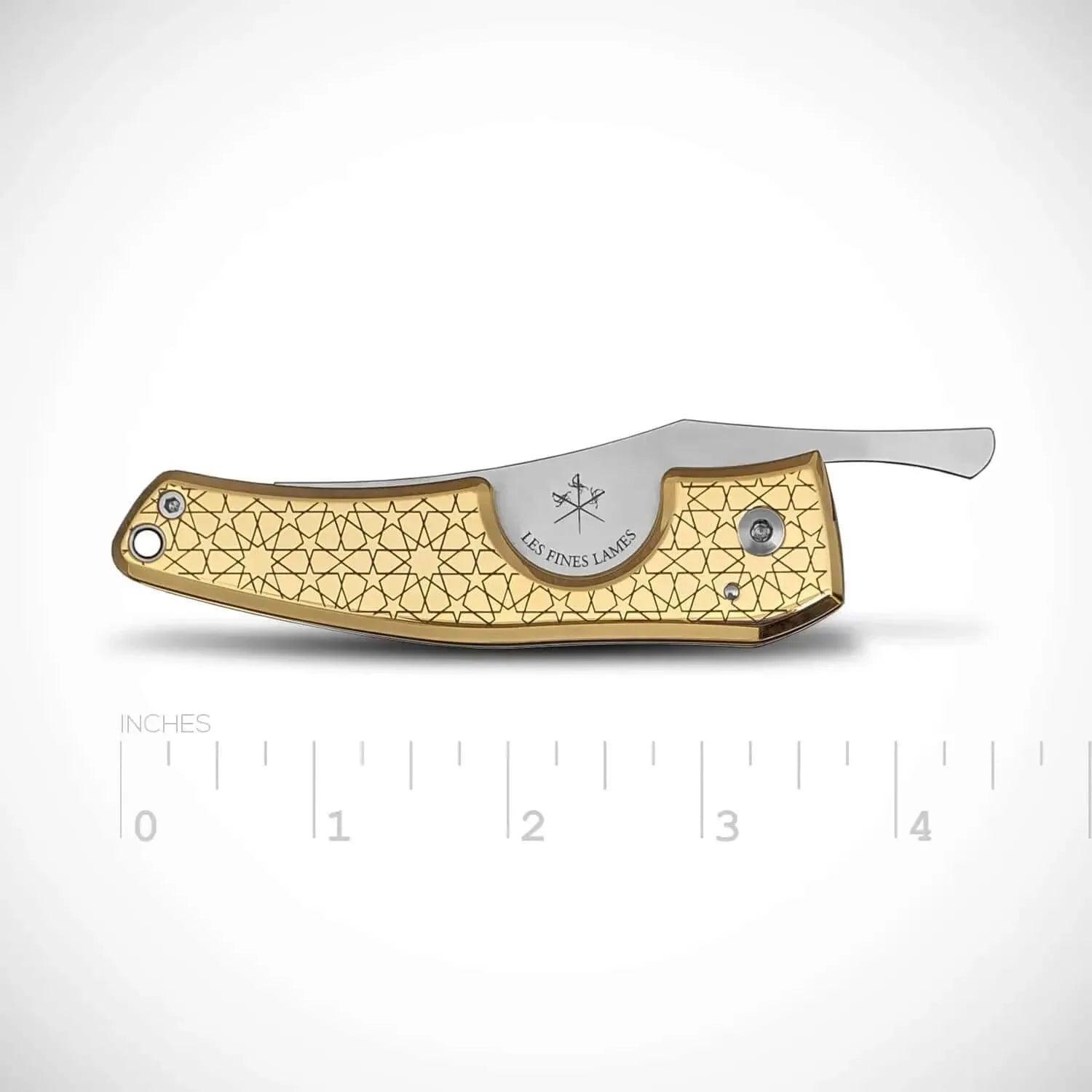 LES FINES LAMES | Cutter LE PETIT - Gold Arabesque 2022 - HK CohCigars